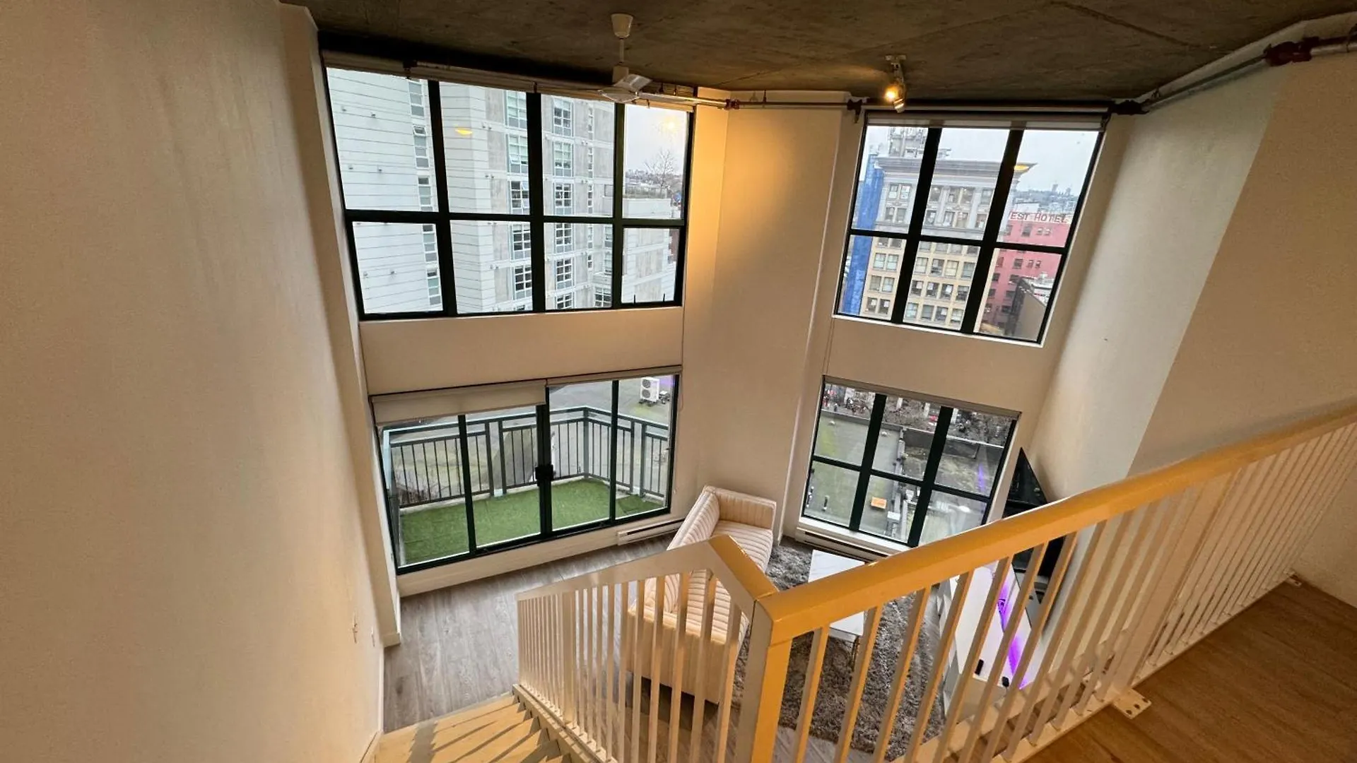 Luxury Loft In Downtown Vancouver 아파트