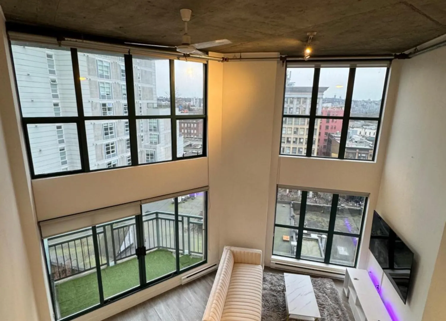 Luxury Loft In Downtown Vancouver 아파트 0*,