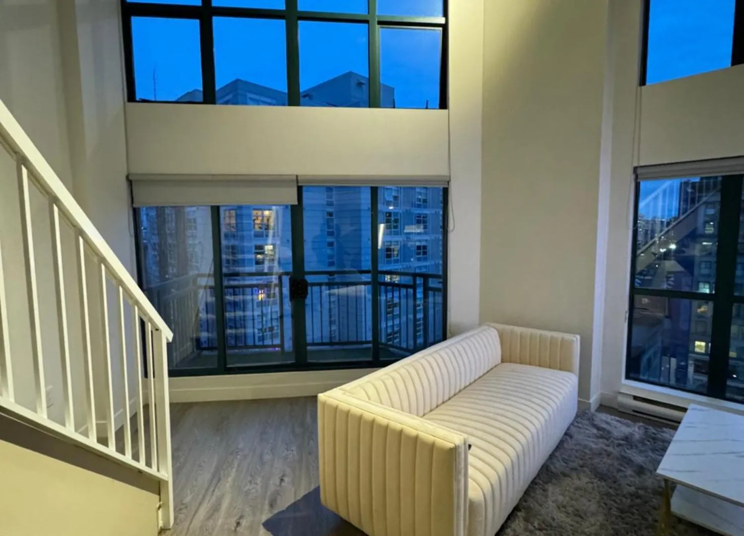 Luxury Loft In Downtown Vancouver 아파트
