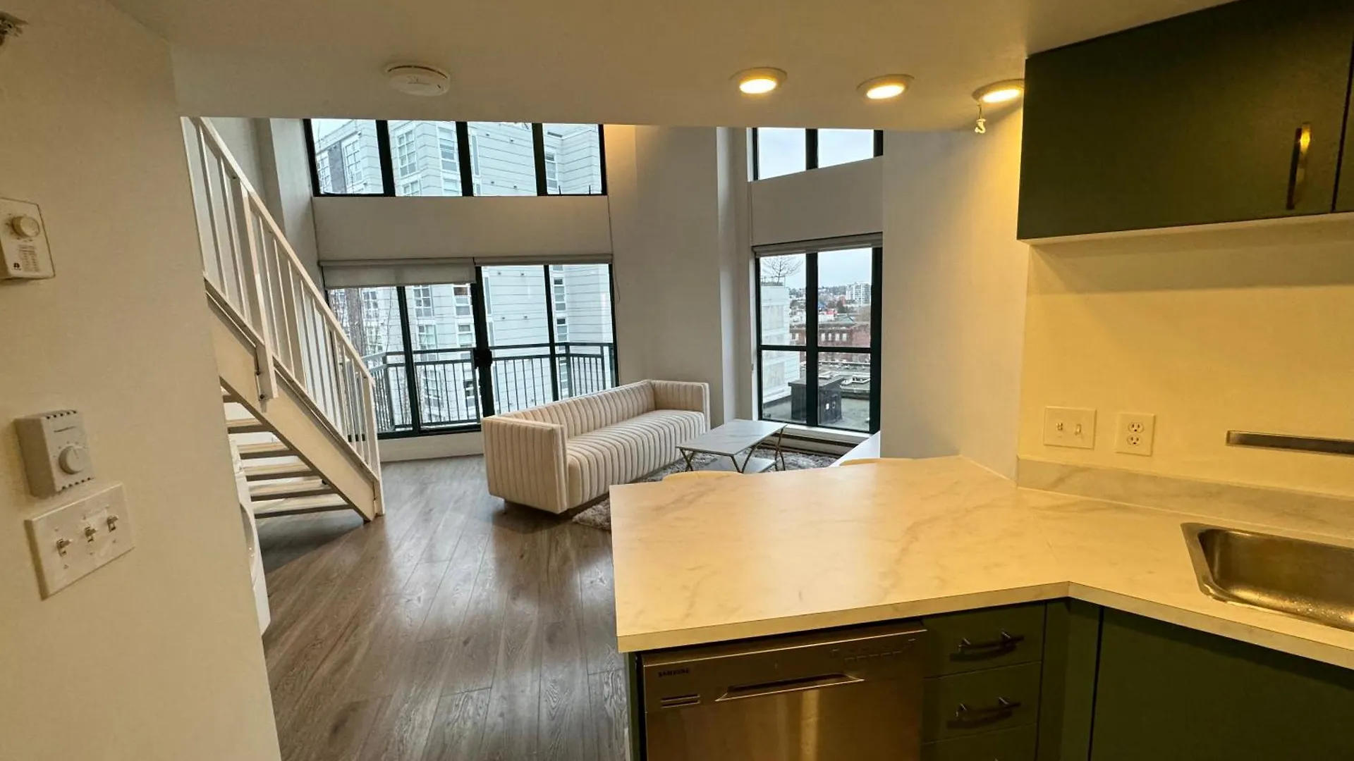 Luxury Loft In Downtown Vancouver 아파트