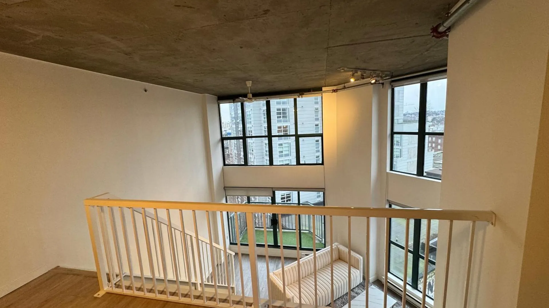 Luxury Loft In Downtown Vancouver 아파트